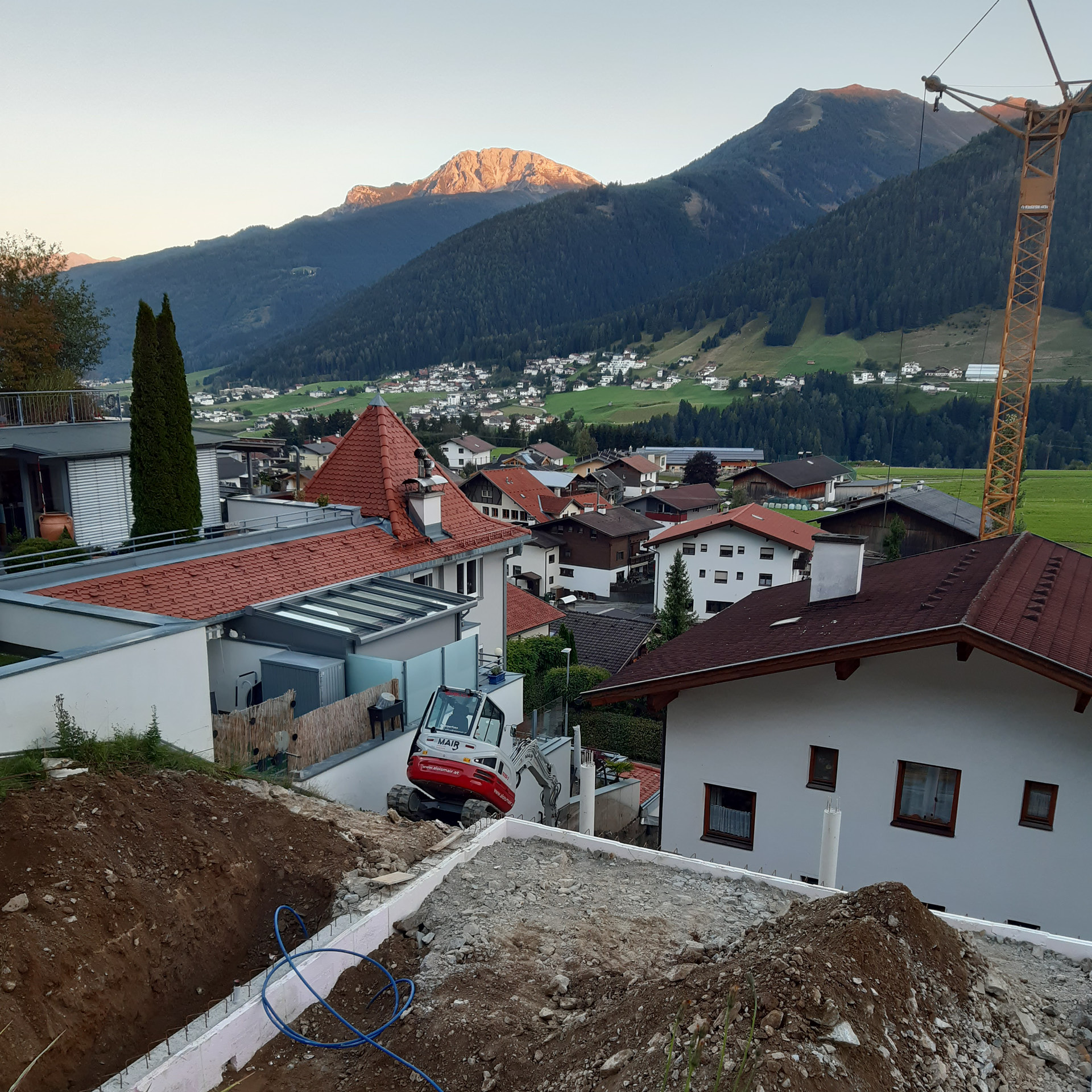 Kettenbagger im Einsatz beim Leitungsbau